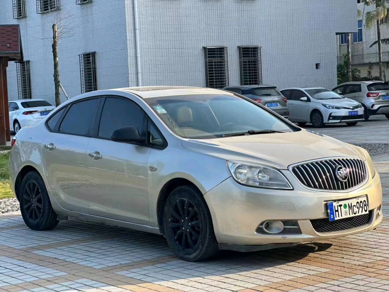 汕头11年别克英朗2