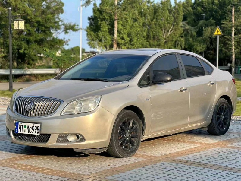 汕头11年别克英朗3