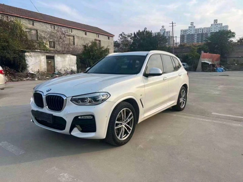 东营19年宝马X33