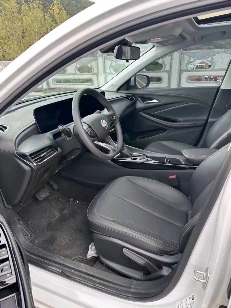 枣庄23年别克威朗7