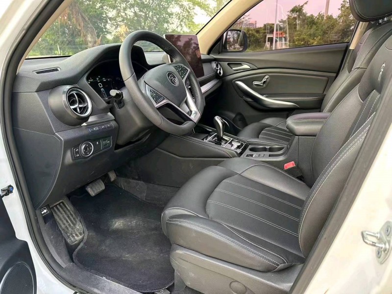 汕头19年比亚迪宋4