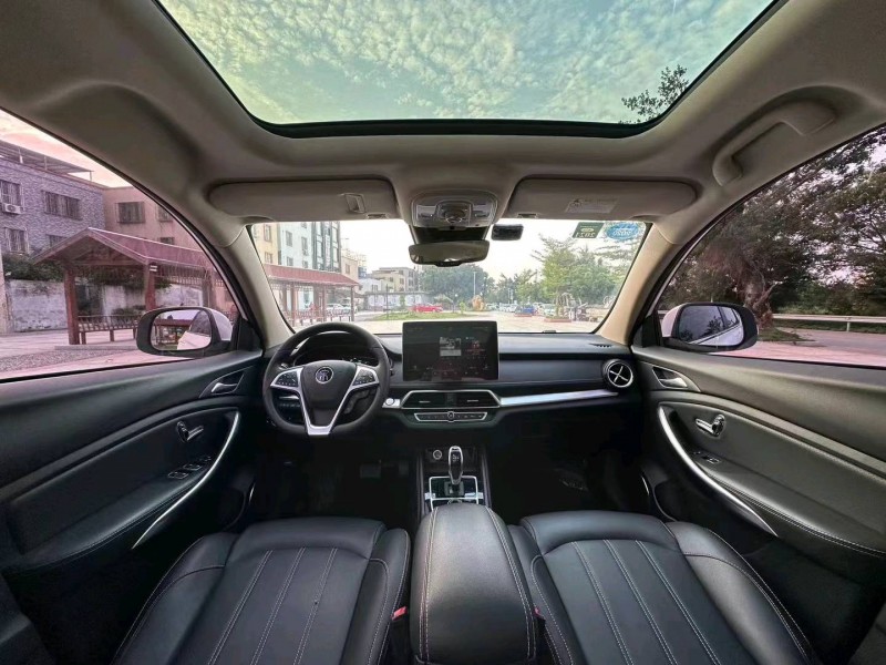 汕头19年比亚迪宋5