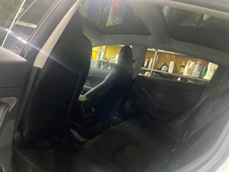 廣州19年特斯拉MODEL 34