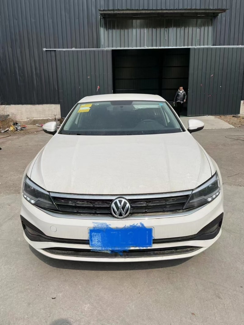 济宁22年大众凌渡1