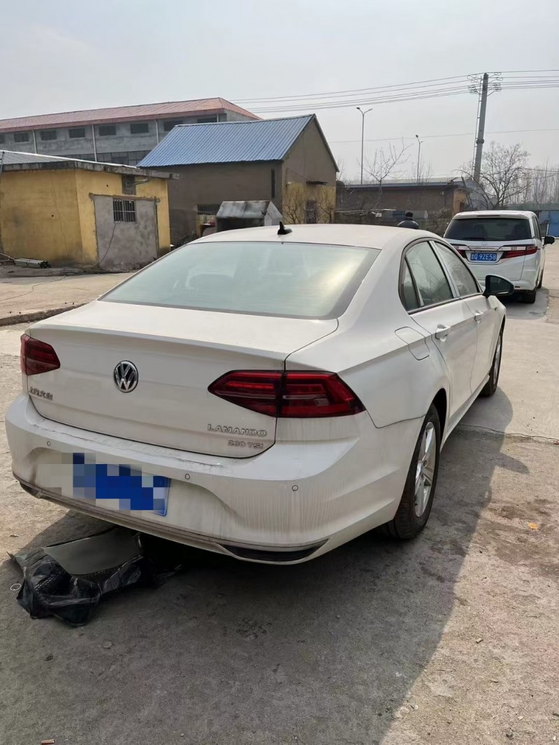 济宁22年大众凌渡6