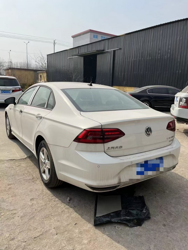 济宁22年大众凌渡7