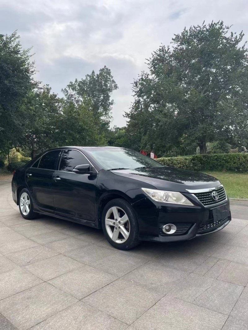 济宁13年丰田凯美瑞1