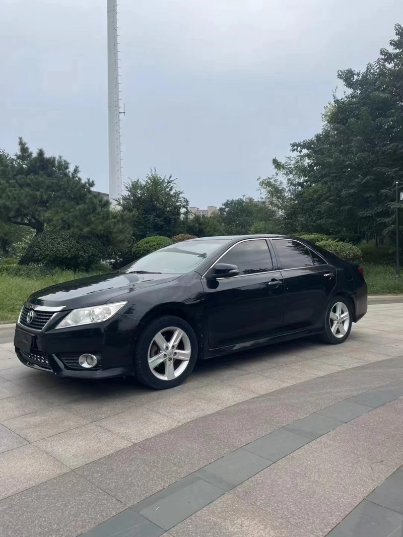 济宁13年丰田凯美瑞2