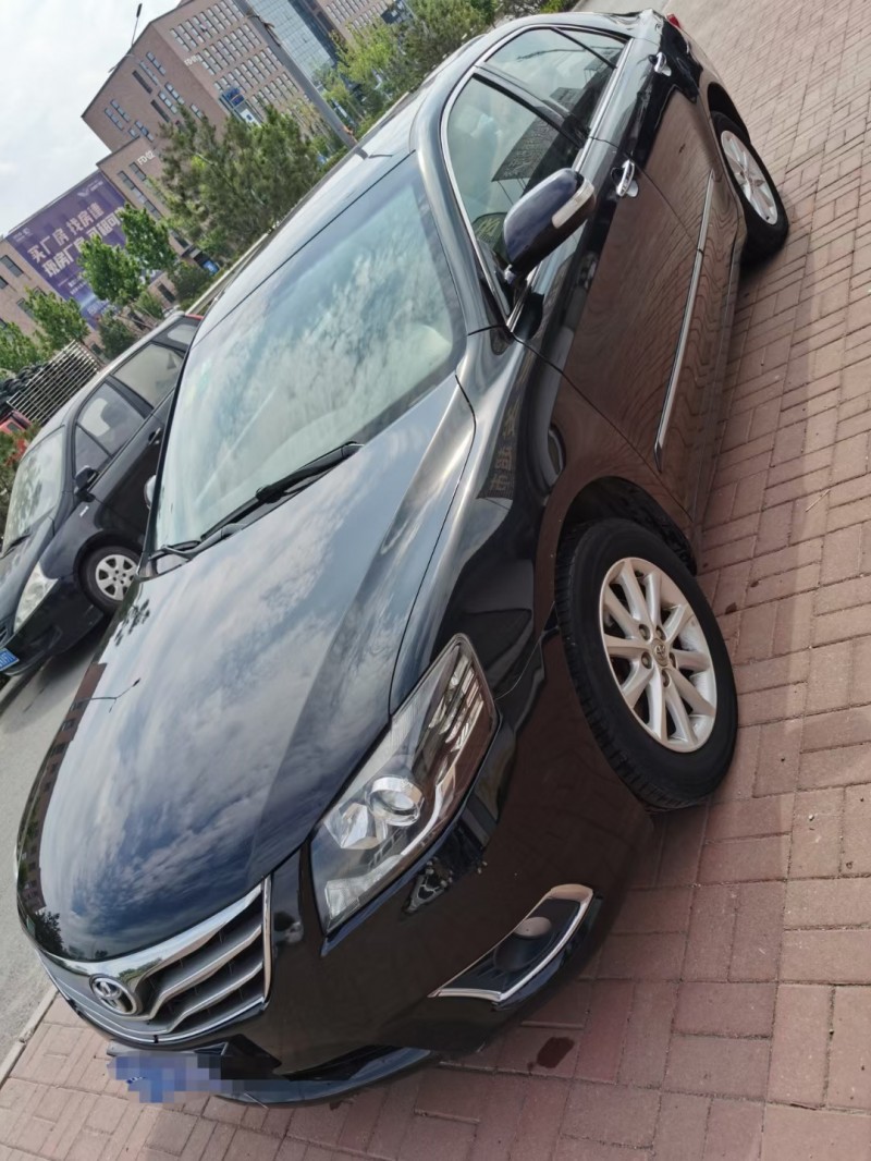 济宁15年丰田凯美瑞3