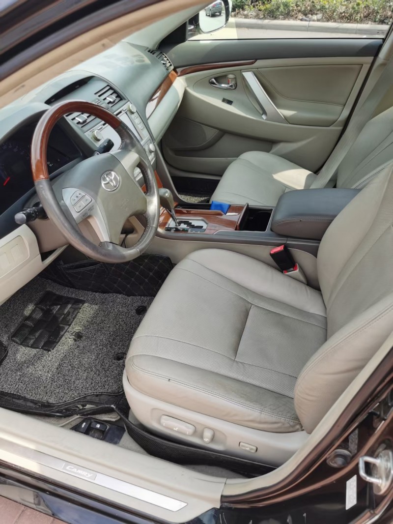 济宁15年丰田凯美瑞4