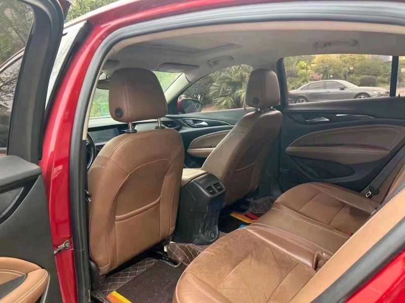 珠海17年别克君威3