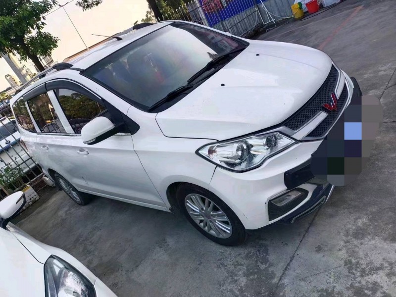 珠海17年五菱汽車宏光1