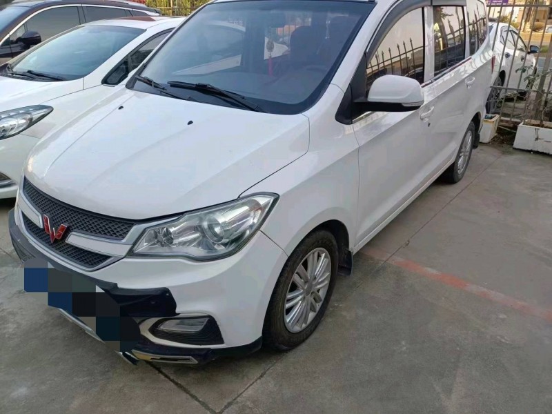 珠海17年五菱汽車宏光2