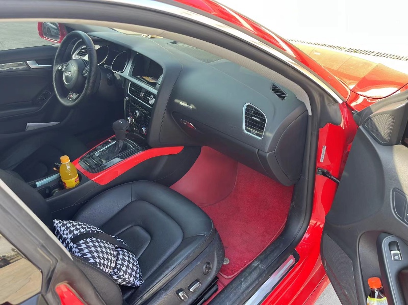 济宁16年奥迪A56