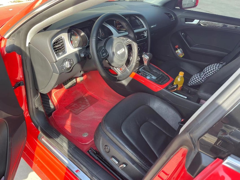 济宁16年奥迪A57