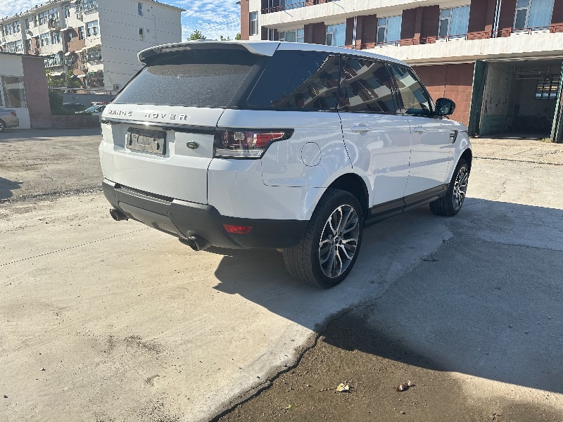 济宁17年路虎揽胜运动4