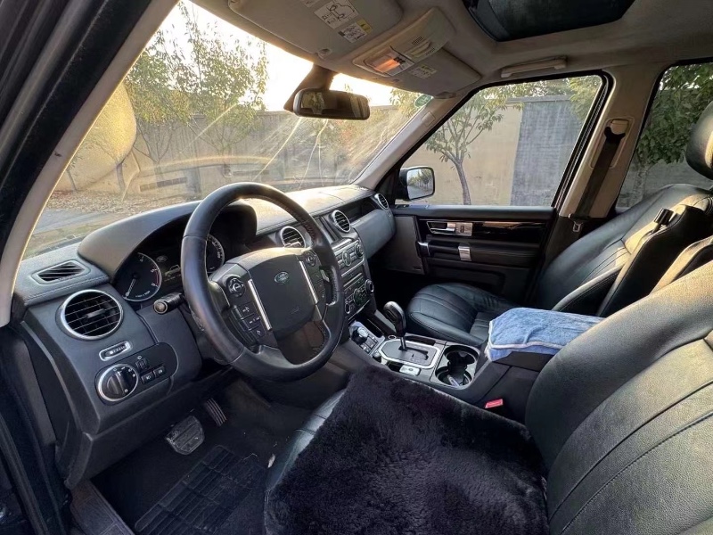 青岛11年路虎发现6