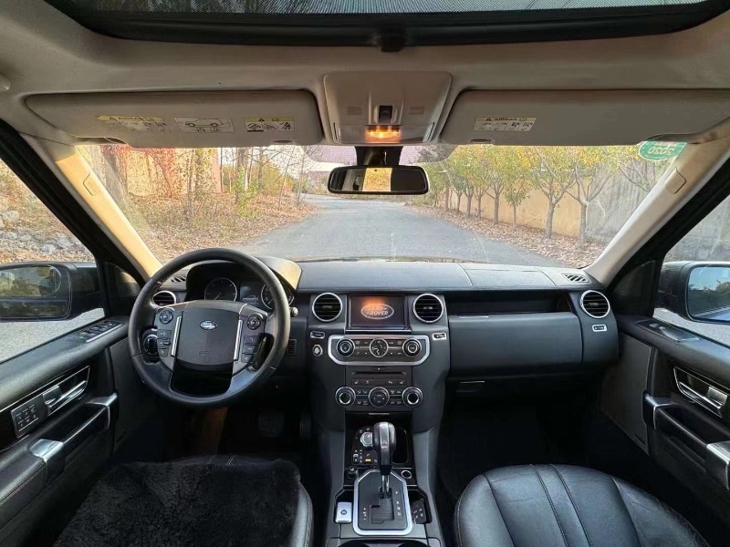 青岛11年路虎发现8