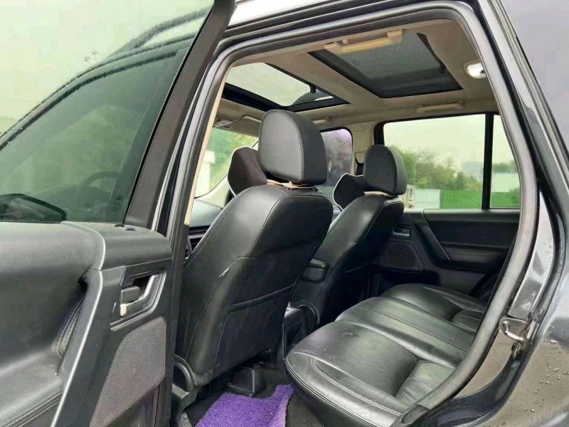 济宁12年路虎神行者5