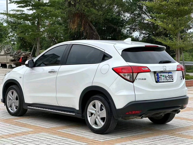 汕头21年本田缤智7