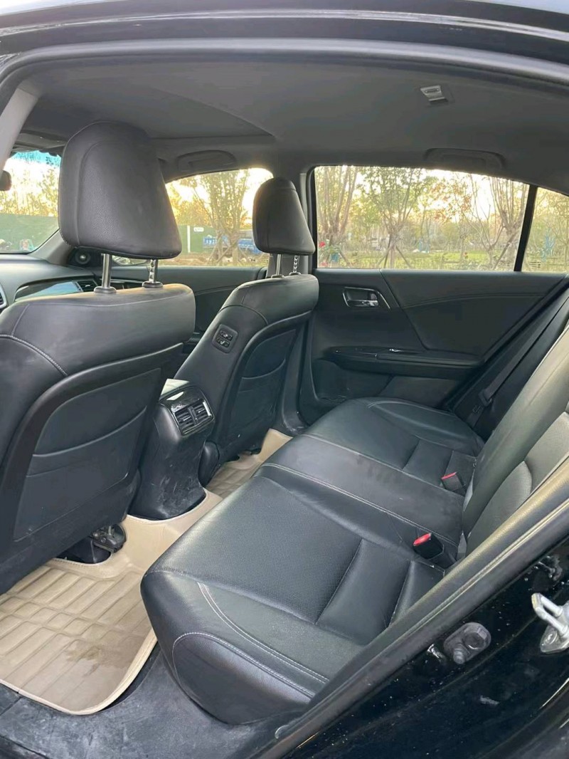 宿迁14年本田雅阁5