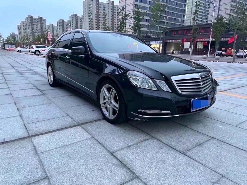 东营13年奔驰E2
