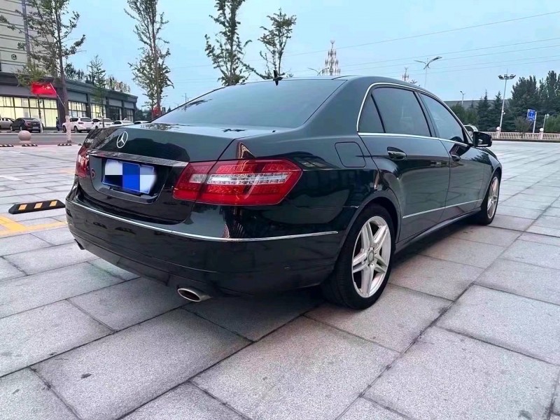 东营13年奔驰E4