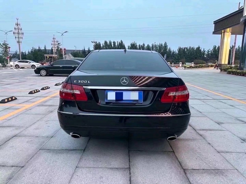 东营13年奔驰E6