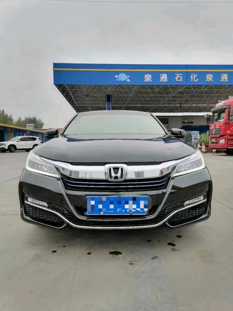 邢台18年本田雅阁1