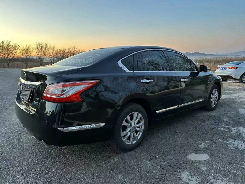 保定14年日产天籁7