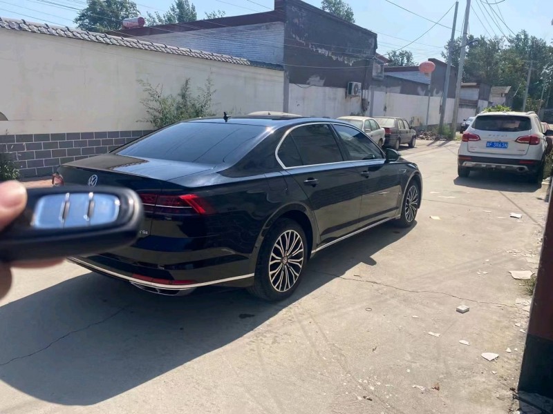 保定17年大众辉昂6