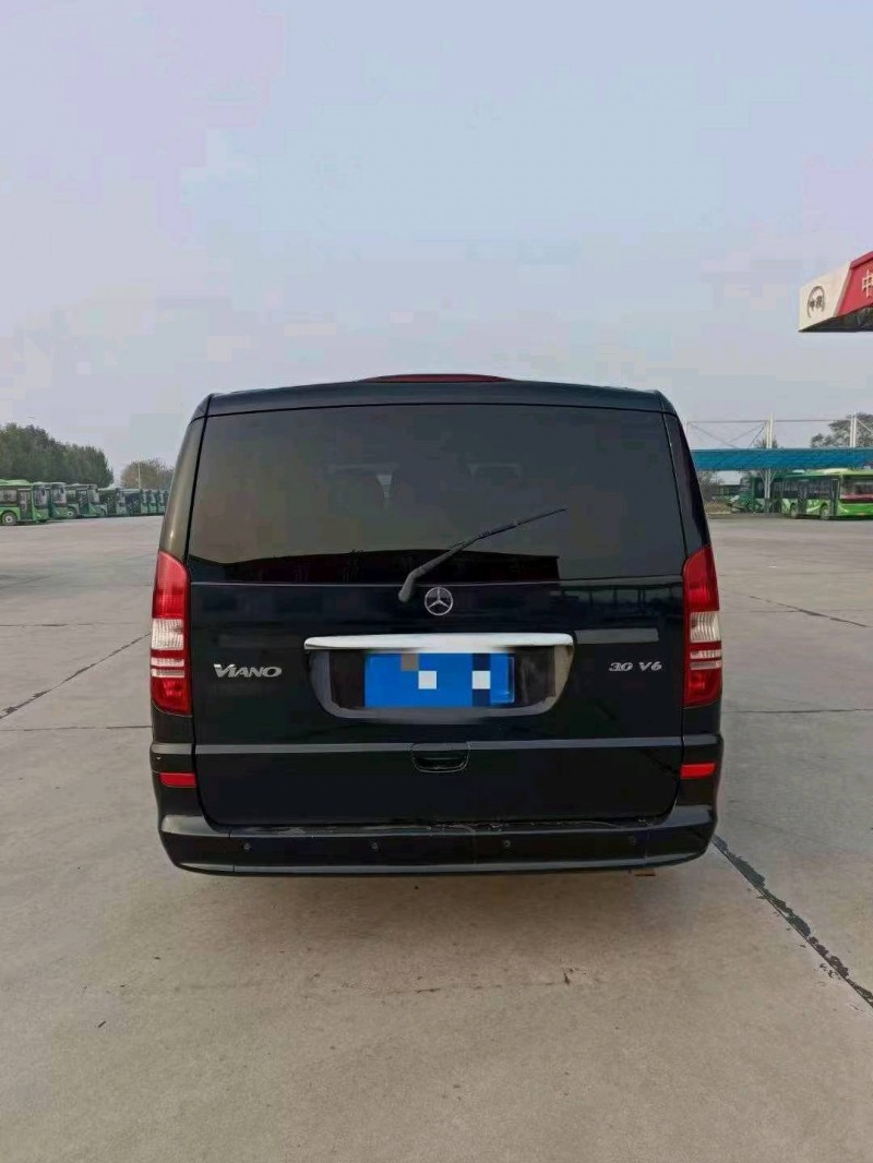 邯郸17年奔驰唯雅诺4