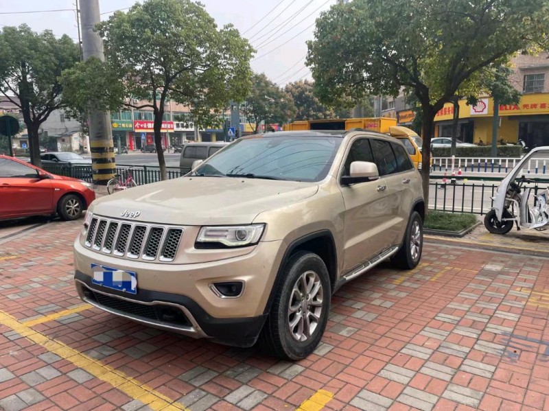 常州16年Jeep大切诺基2