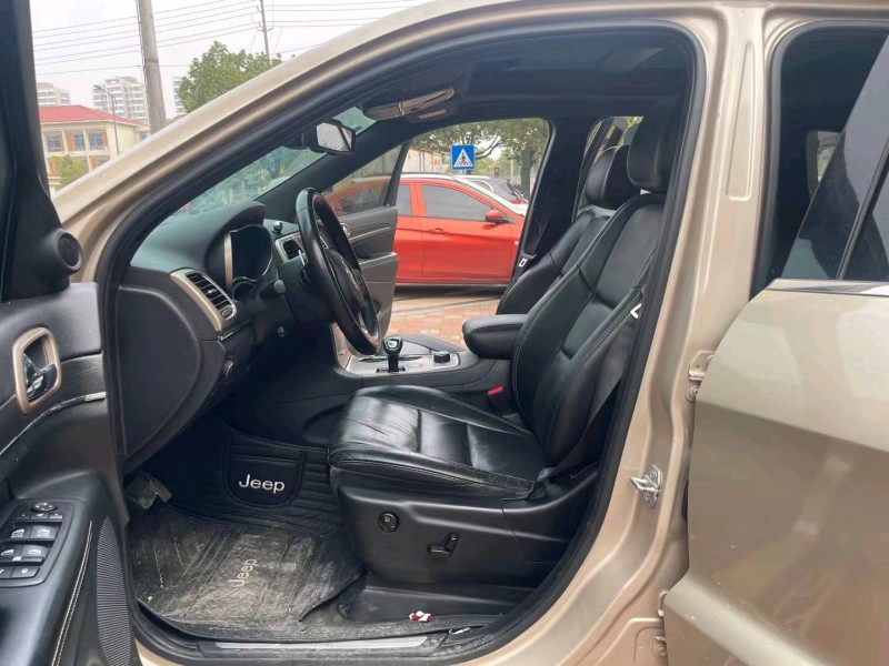 常州16年Jeep大切诺基3