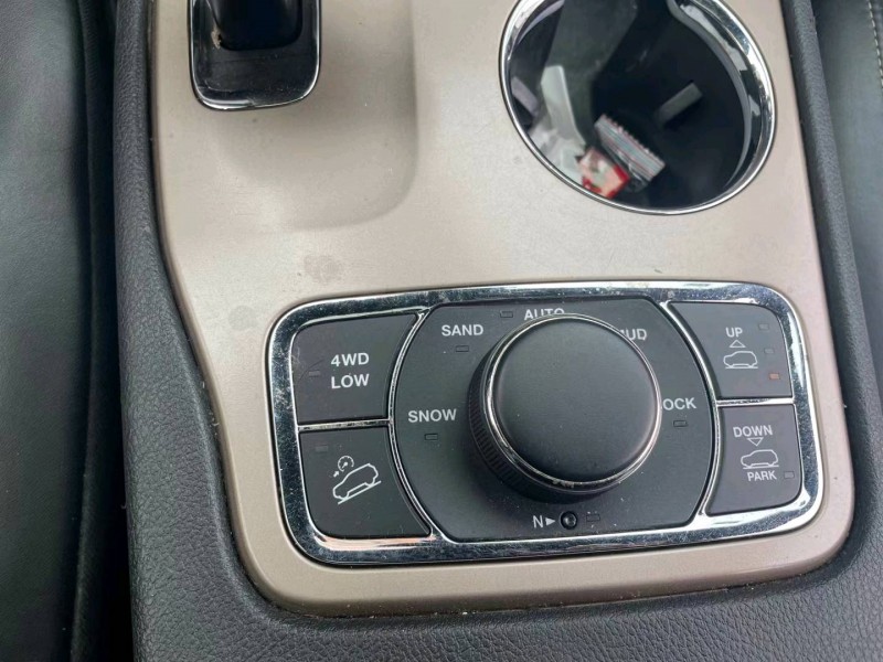 常州16年Jeep大切诺基6