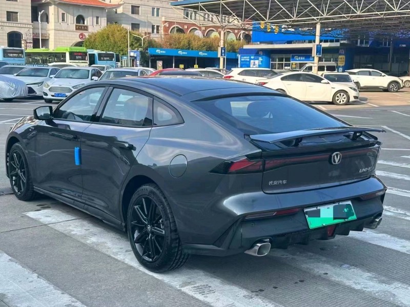 枣庄23年长安汽车UNI-V5