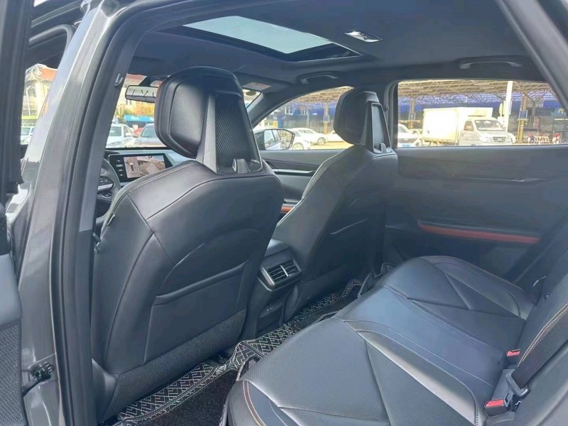 枣庄23年长安汽车UNI-V6