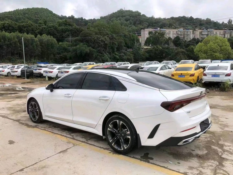南寧21年起亞K57