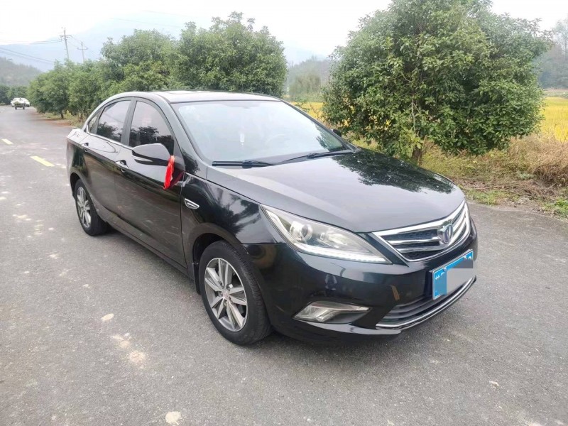 嘉兴16年长安汽车逸动7