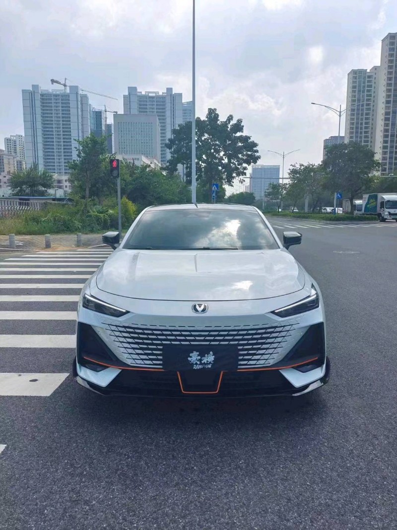 梧州23年長安汽車UNI-V1