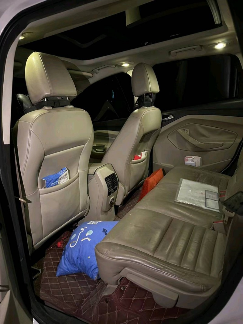 嘉兴14年福特翼虎5