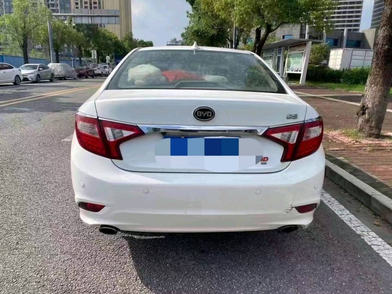 珠海15年比亚迪速锐7