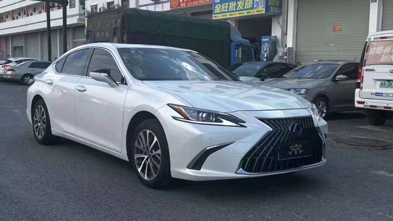 汕头22年雷克萨斯ES2