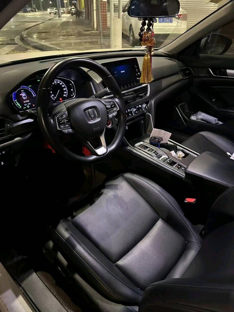 重庆21年本田雅阁7