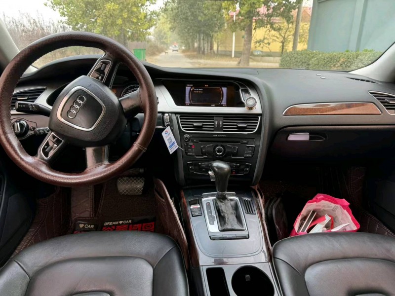 保定12年奥迪A4L8