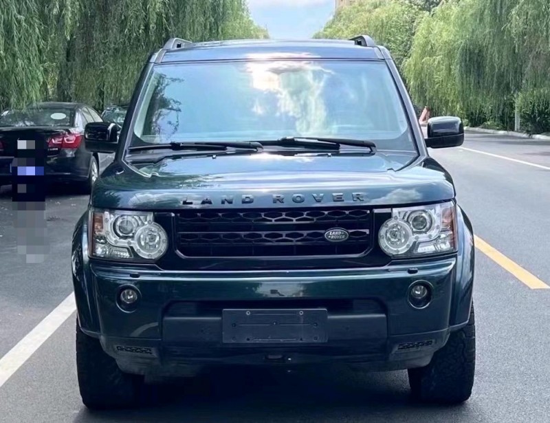 青岛14年路虎发现1