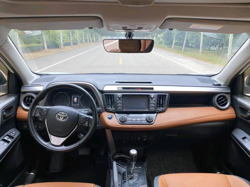 徐州17年丰田RAV47