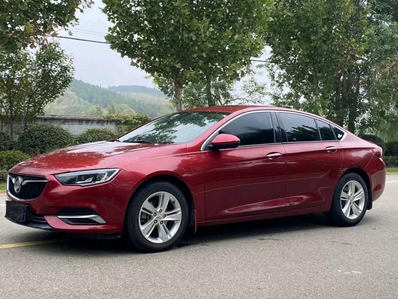 徐州17年别克君威3