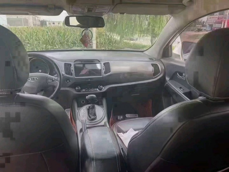 保定14年起亚智跑6