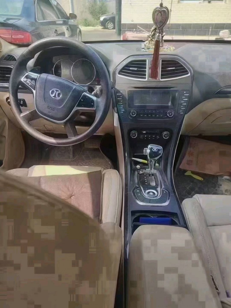 保定14年北汽绅宝D706